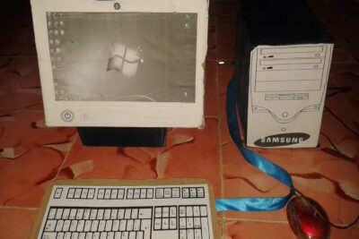 Cómo construir una computadora de cartón con teclado en casa