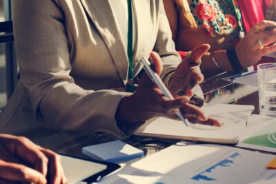 Factores clave para el éxito empresarial en el ambiente