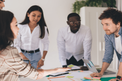 Estructura y funciones del Departamento de Recursos Humanos en hoteles