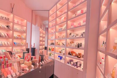 ¿Buscas nombres creativos para tu tienda de maquillaje?